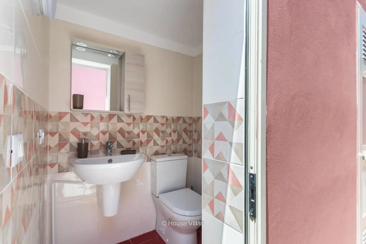 House&Villas - Prima Onda Syracuse 0*,  Italy
